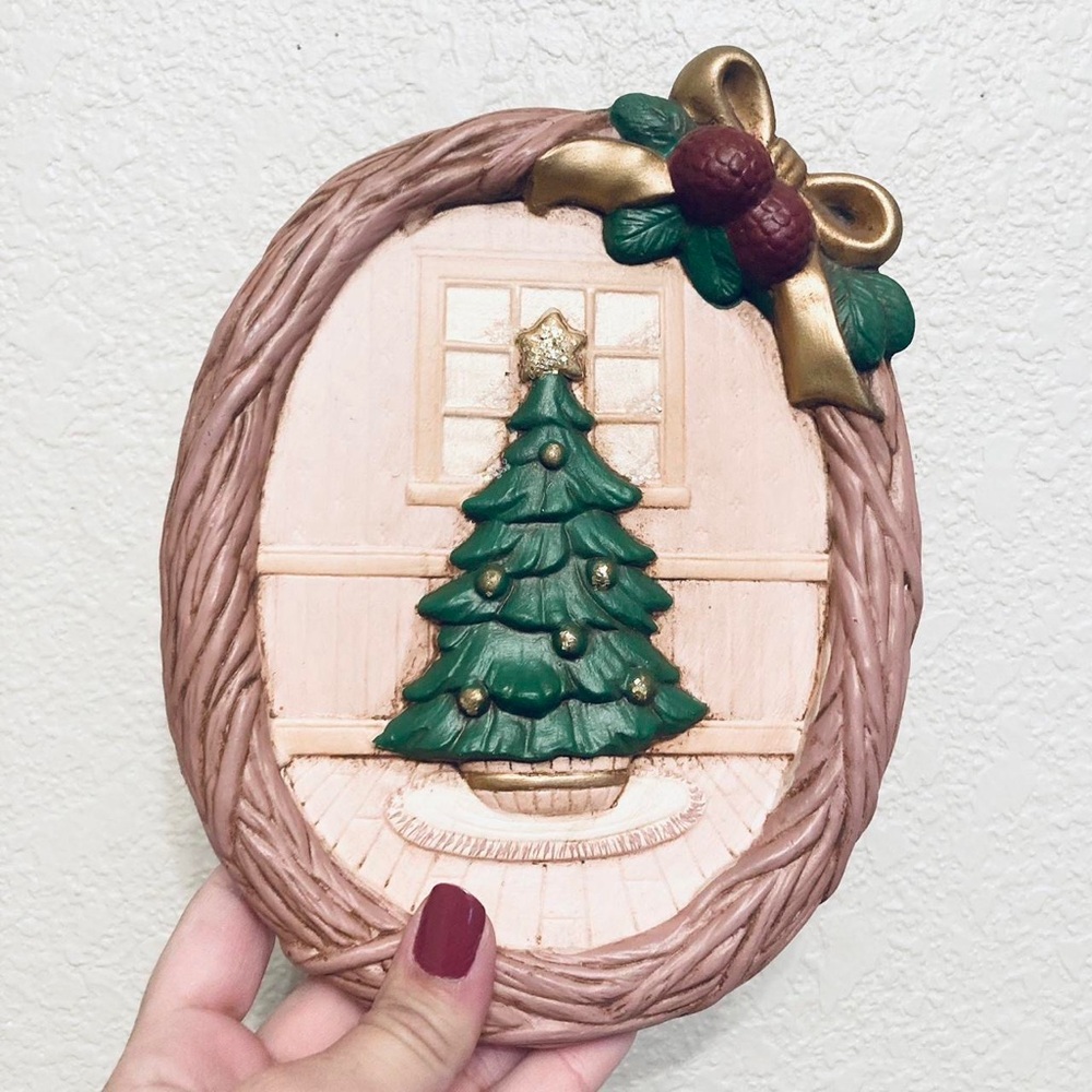 Vintage christmas ceramic Christmas tree wall hanging plaque - Picture 3 of 8
